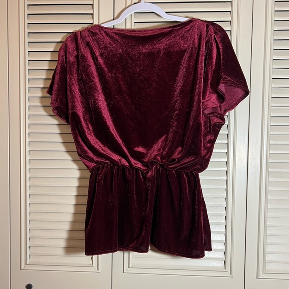 Velour peplum top - Picture 3 of 3